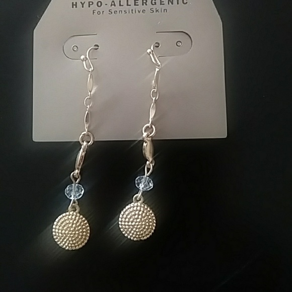 Earring - Picture 2 of 2